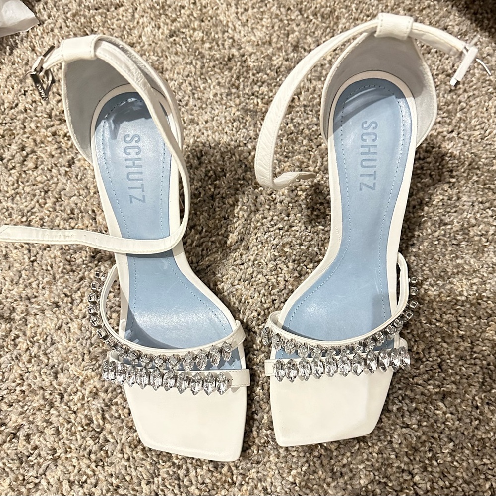Schutz white leather sandals size 8.5